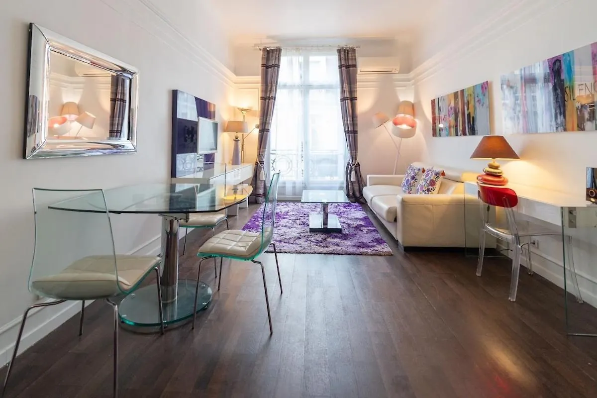Champs Elysees Apartment Paris Fransa